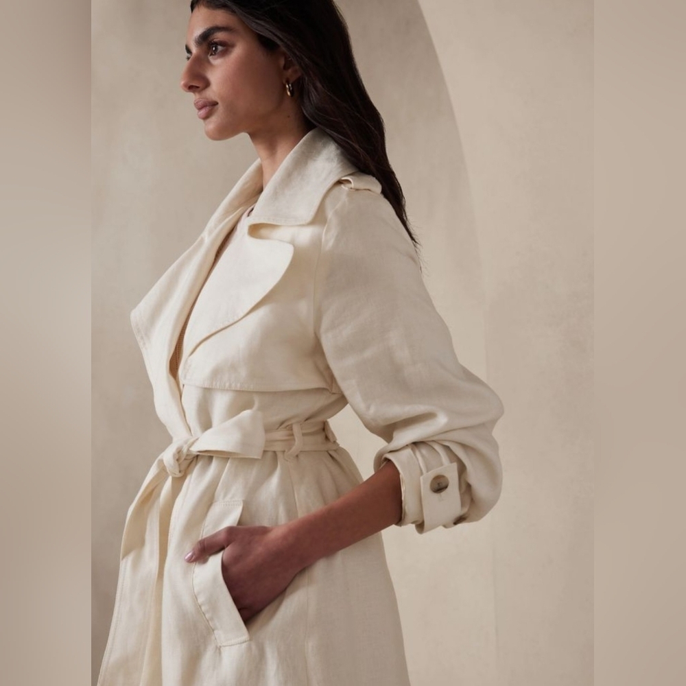 ⭐️ Banana Republic Silvia Linen Trench Coat